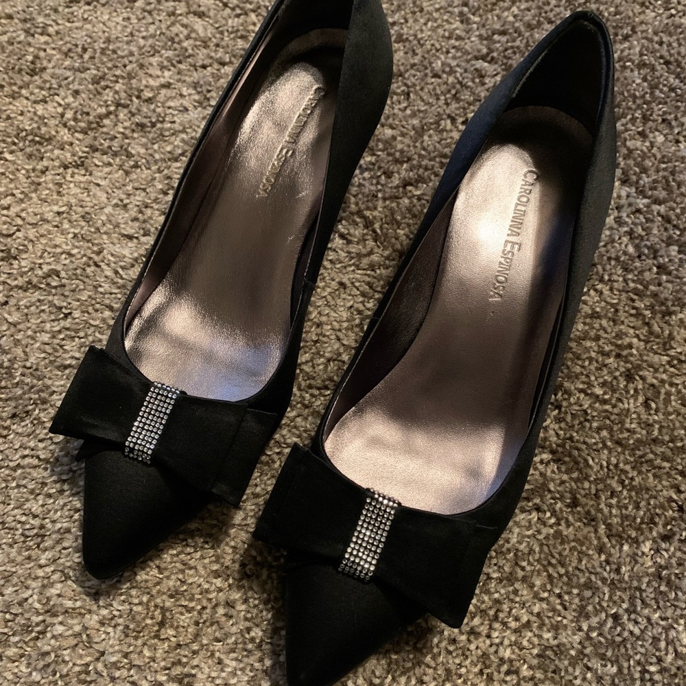 Carolinna Espinosa satin bow heels sz 7